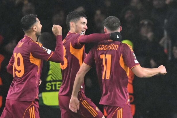 Roma a invins Celtic cu 3 0 in UEFA Europa League 1