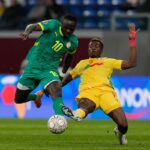 Senegal cu 10 jucatori castiga grupa din AFCON invingand Benin