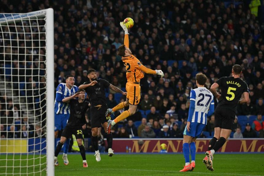 Sunderland intra in top cinci dupa ce remizeaza la Brighton