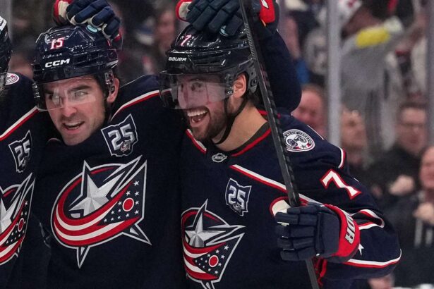 Blue Jackets pierd fundasul Brendan Smith dupa operatie la menisc