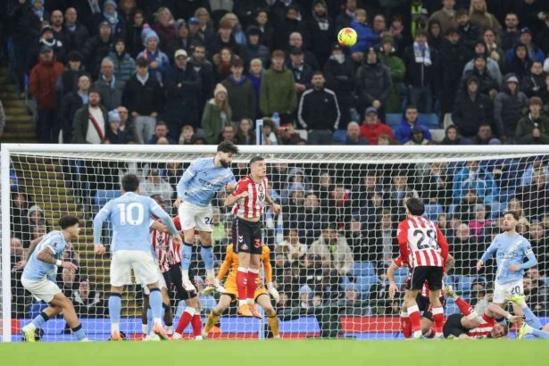 Examineaza datele din meciul Sunderland contra Man City