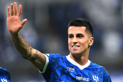 Joao Cancelo s a alaturat din nou echipei Barcelona pe baza unui imprumut de la Al Hilal