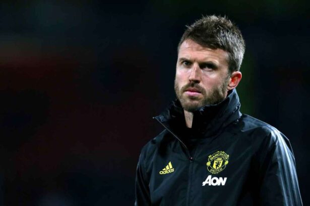 Man Utd angajeaza fostul jucator Carrick ca antrenor interimar