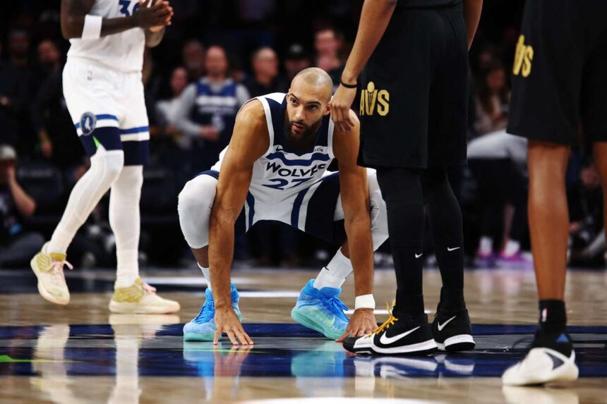 Rudy Gobert va rata un mec pentru Timberwolves din cauza celui de al saselea fault flagrant