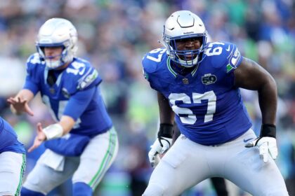 Seahawks prelungesc contractul lui Charles Cross pentru 1044 milioane