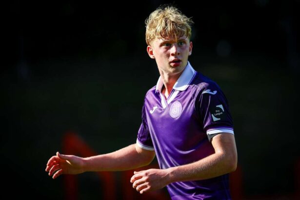 Telstar aflat in pericol de retrogradare il transfera pe mijlocasul Anderlecht Cedric Hatenboer sub forma de imprumut