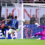AC Milan revindeca victorie in derby pentru a reduce gapa pentru conducerea ligii decat inter dupa golul decisiv al lui estupinan