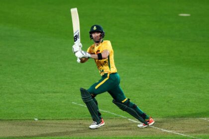 Africa de sud a invins noua zeelanda cu 19 roni pentru a egaliza seria T20 2 2 cu o partida ramasa