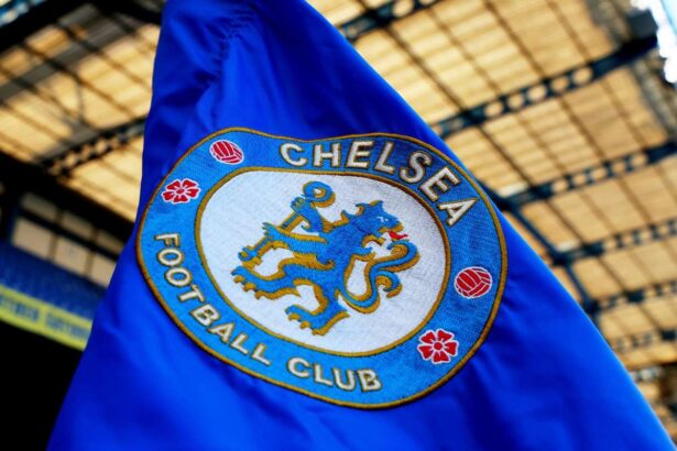 Chelsea prin recevarea interzisului suspendat de transfer si amenda de 10m lire pentru violari historice de reguli