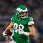 Dallas Goedert Reimbraca Eagles Cu Un An De Contract De 7 Milioane