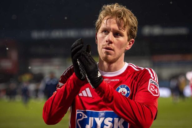 Late Adamsen Equalizer Saves Silkeborg from Crushing Defeat Against Vejle