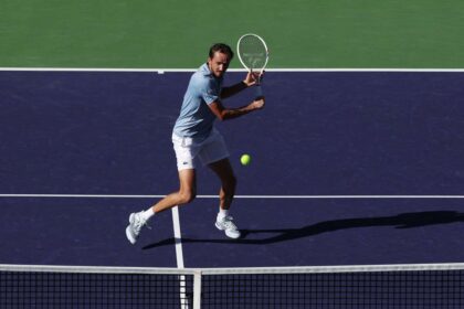 Medvedev oppune stapana victoriilor lui Alcaraz pentru a se face fata in finala de la Indian Wells