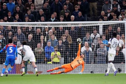 Vicario de la Tottenham programat pentru operatie de hernia saptamana viitoare asteptat sa fie exclus pentru o luna