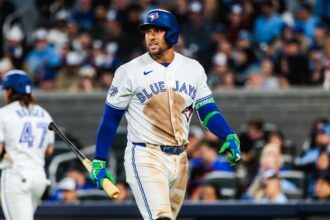 Blue Jays Pierd Inca Un Jucator Din Cauza Unei Accidentari Dupa Ce Springer Isi Fractureaza Degetul