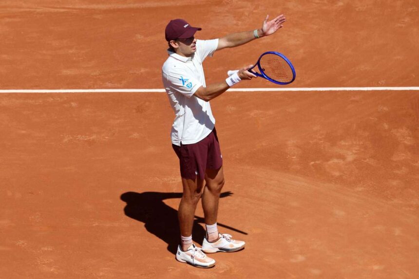 De Minaur experimenteaza o iesire neasteptata timpurie din Barcelona Open
