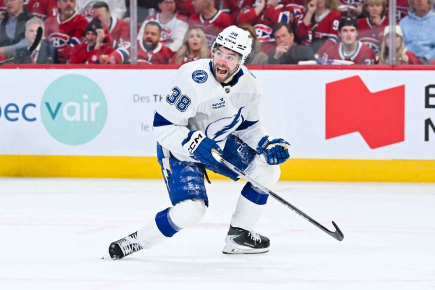 Hagel conduce o revenire cu mai multe goluri in timp ce Lightning invinge Canadiens in jocul 4