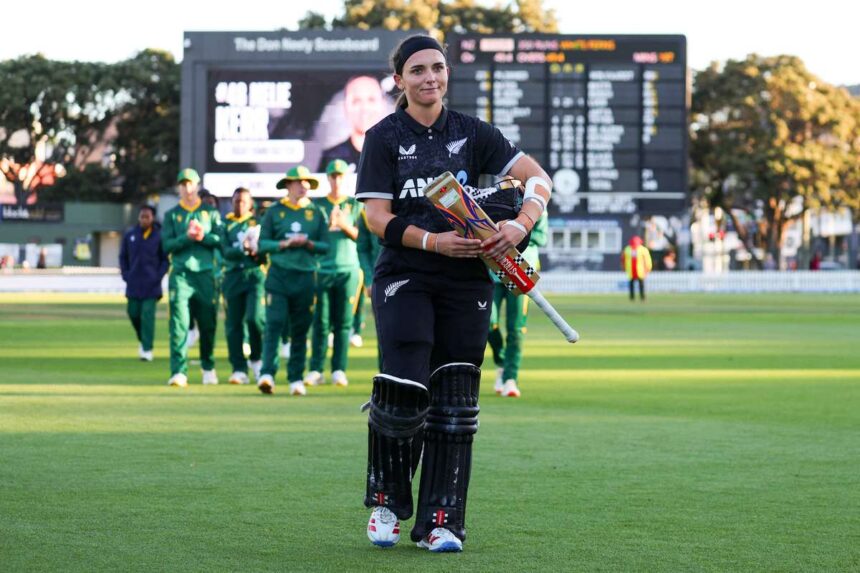 Kerr neinvins 179 conduce Noua Zeelanda la un record de victorie ODI impotriva Africii de Sud