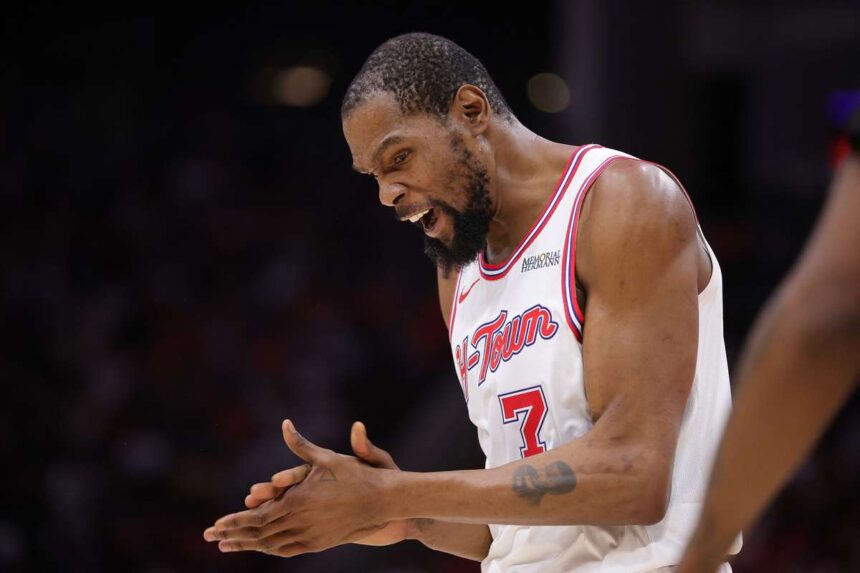 Kevin Durant va rata eliminarii pentru Houston Rockets din cauza unei accidente recente