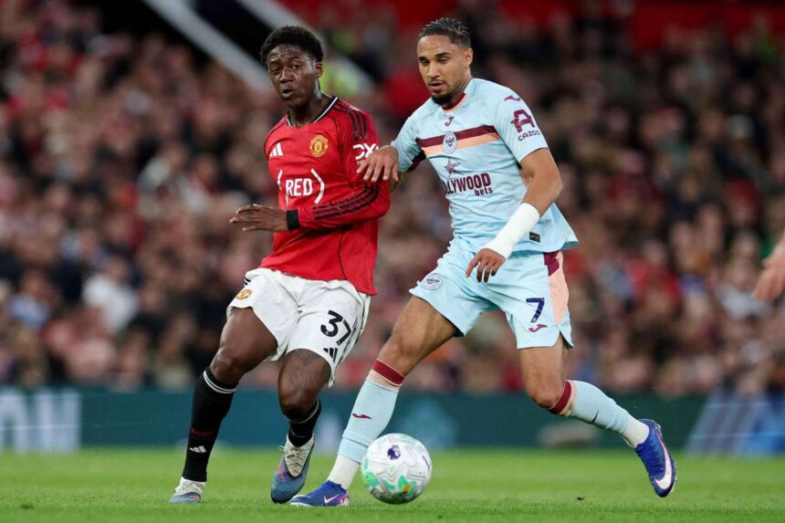 Manchester United Mijlocasul Kobbie Mainoo Semneaza Un Nou Contract De Cinci Ani