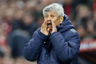 Mircea Lucescu demisioneaza ca antrenor al Romaniei in urmare pierderea barajului pentru Cupa Mondiala