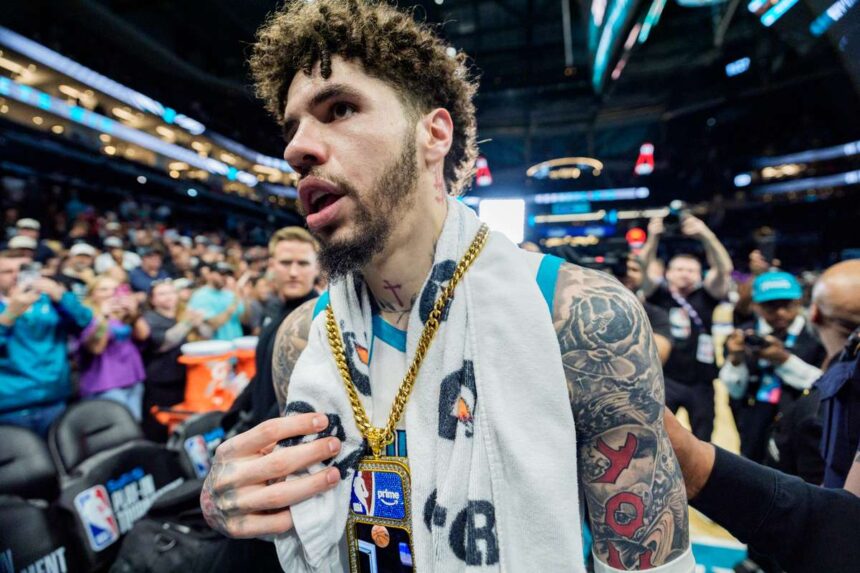 NBA Amendeaza LaMelo Ball pentru Joc Iresponsabil Fara Suspendare pentru Steaua Charlotte Hornets