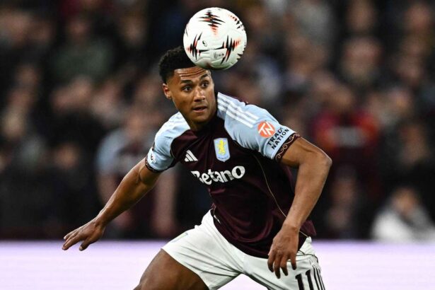Ollie Watkins de la Aston Villa vizeaza o impingeri tarzie pentru a se alatura echipei de Cupa Mondiala a Angliei