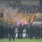 Politia investigheaza invazia terenului in timpul meciului dintre Dynamo Dresden si Hertha Berlin