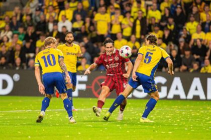 Ten Barbat Midtjylland Scurteaza Diferenta La Liderii Ligii AGF Cu O Victorie Norocoasa In Brondby