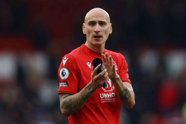 fostul mijlocas liverpool shelvey isi incheie cariera de jucator pentru a gestiona falcons arabieni