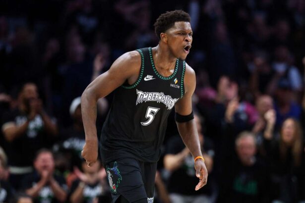 Anthony Edwards Nedumerit pentru Minnesota Timberwolves Primul Meci Impotriva San Antonio Spurs