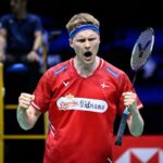 Antonsen invinge pe locul mondial 2 Vitidsarn in cvadru se finala cupta thomas intr un epic in tri seturi