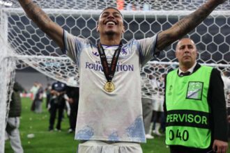 Aston Villa Star Morgan Rogers Castiga Jucatorul De Top Al Turneului Europa League