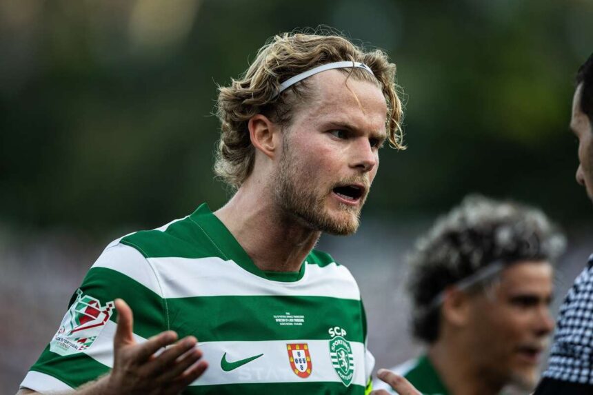 Captainul Sportiv Hjulmand Socoteste Dupa Ce Echipa Din Divizia a II a Torreense Castiga Cupa Portugheza