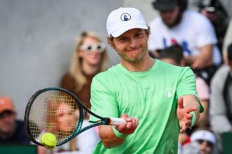 Holmgren pierde meciul de calificare pentru Roland Garros dar are sperante pentru locul de pierderi ciudate