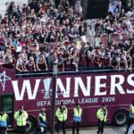 Mii de fani Aston Villa umple strazile pentru a sarbatori victoria din Europa League