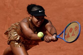 Naomi Osaka invinge Donna Vekic pentru a avansa in turul trei la Roland Garros