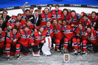 Norvegia socheaza Canada pentru a castiga bronzul senzational la campionatul mondial de hochei pe gheata