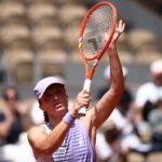 Patru Timpuri Campion Swiatek Avansaza la Openul Francez Ultimii 16