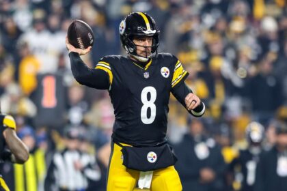 Rodgers se intoarce pentru sezonul 22 cu Steelers pe un contract de 25 milioane dolari