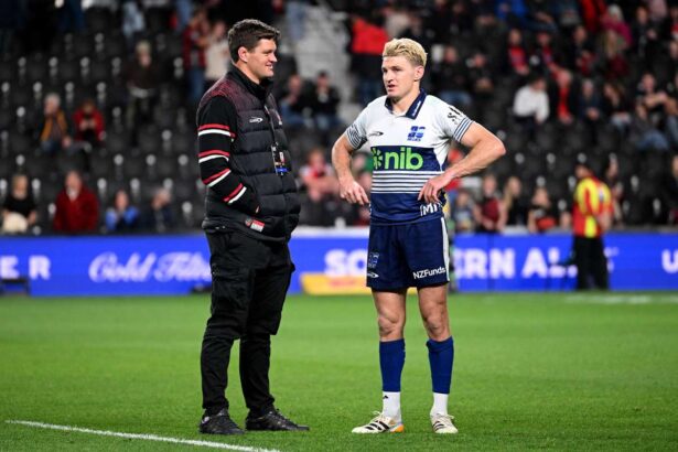 Scott Barrett va suferi o operatie la spate si va pierde turneul de iarna