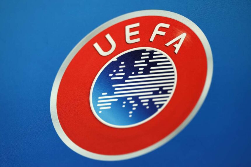Shakhtar Donetsk si AEK Larnaca amendati de UEFA pentru comportament discriminatoriu al fanilor