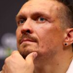 Usyk Cantareste in la Greutatea Sa Maxima pentru Lupta Verhoeven la Piramidele din Egipt