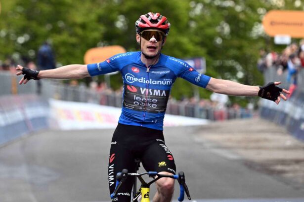 Vingegaard asigura a doua victorie in etapa la Giro dItalia in timp ce Eulalio pastreaza jersey ul roz