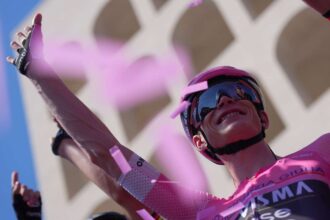 Vingegaard asigura victoria historica generala in Giro in timp ce Milan castiga sprintul final in Roma
