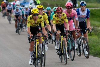 Vingegaard triumfa in a saptea etapa a giro ditalia cu o ascesi impresionanta pe muntele blockhaus