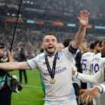 capitanul Aston Villa John McGinn invita pe Principele William sa se alature celebrarii din Europa League