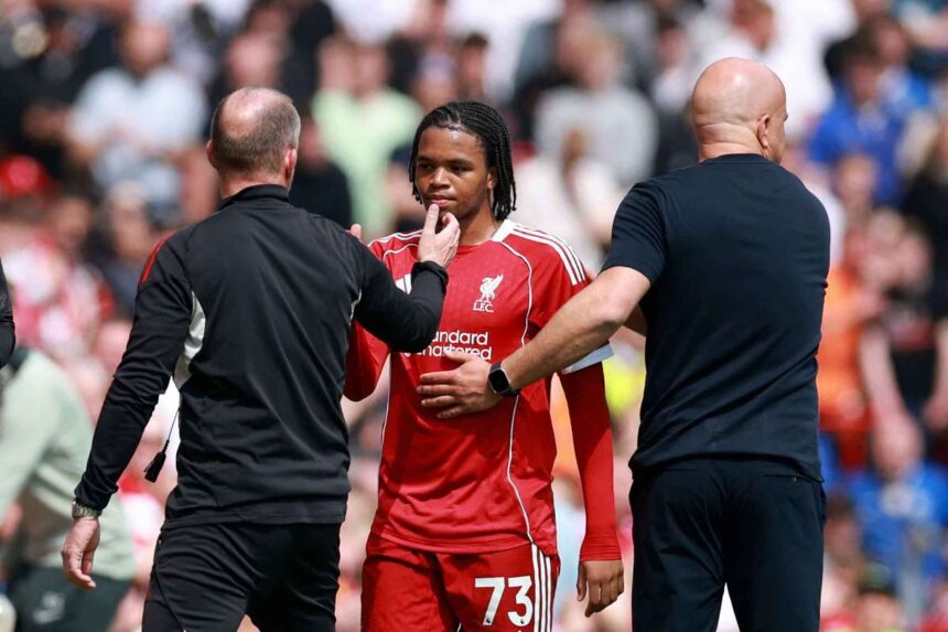 rapoartele slot ngumoha a avut probleme cu muschii dupa reactia intensa a fanilor liverpool la substitutie