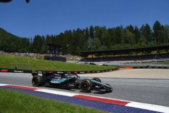 Antonelli conduce FP1 inaintea lui Russell in timp ce Mercedes face un start puternic in Austria