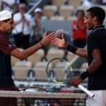 Auger Aliassime avanseaza la sferturile de finala de la Roland Garros cu victorie in doua seturi impotriva lui Tabilo