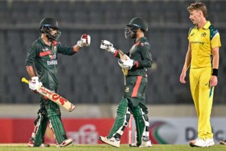 Bangladesh Sochet Australia in Meciul Doua Rain Afectat Pentru Securizarea Victoriei Historice in Seria